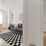 Guesthost - Cozy Flat Near Gorla M1 Appartement *