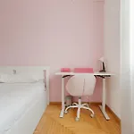 Appartement Guesthost - Cozy Flat Near Gorla M1 *