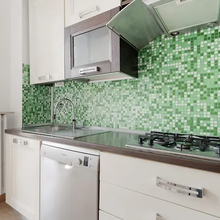 Appartamento Guesthost - Cozy Flat Near Gorla M1 Milano