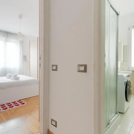 Guesthost - Cozy Flat Near Gorla M1 * Milano