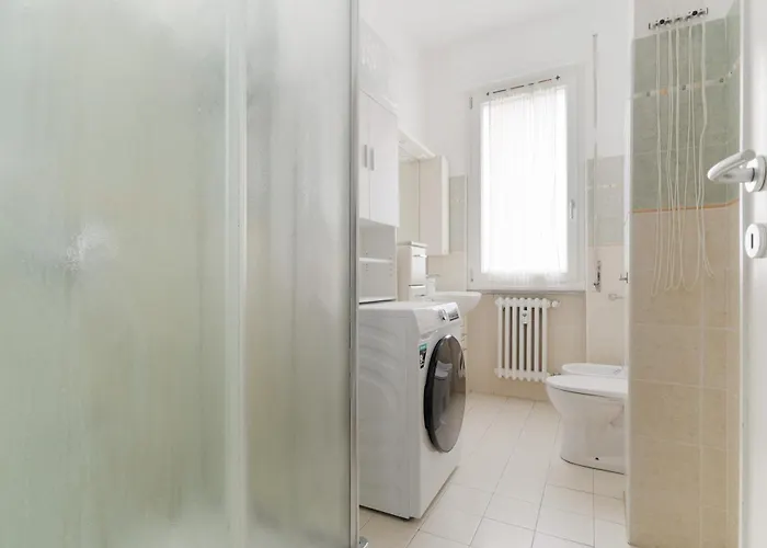 Guesthost - Cozy Flat Near Gorla M1 Apartment