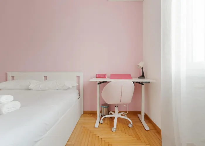 Apartment Guesthost - Cozy Flat Near Gorla M1 *